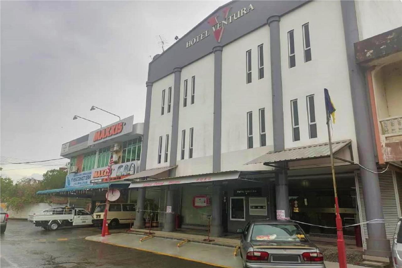 OYO 90265 Hotel Ventura Kangar Buitenkant foto