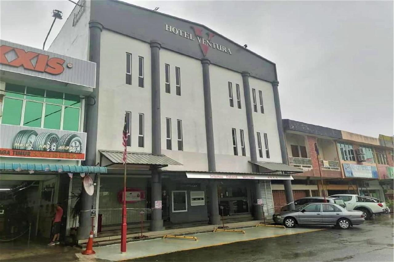 OYO 90265 Hotel Ventura Kangar Buitenkant foto